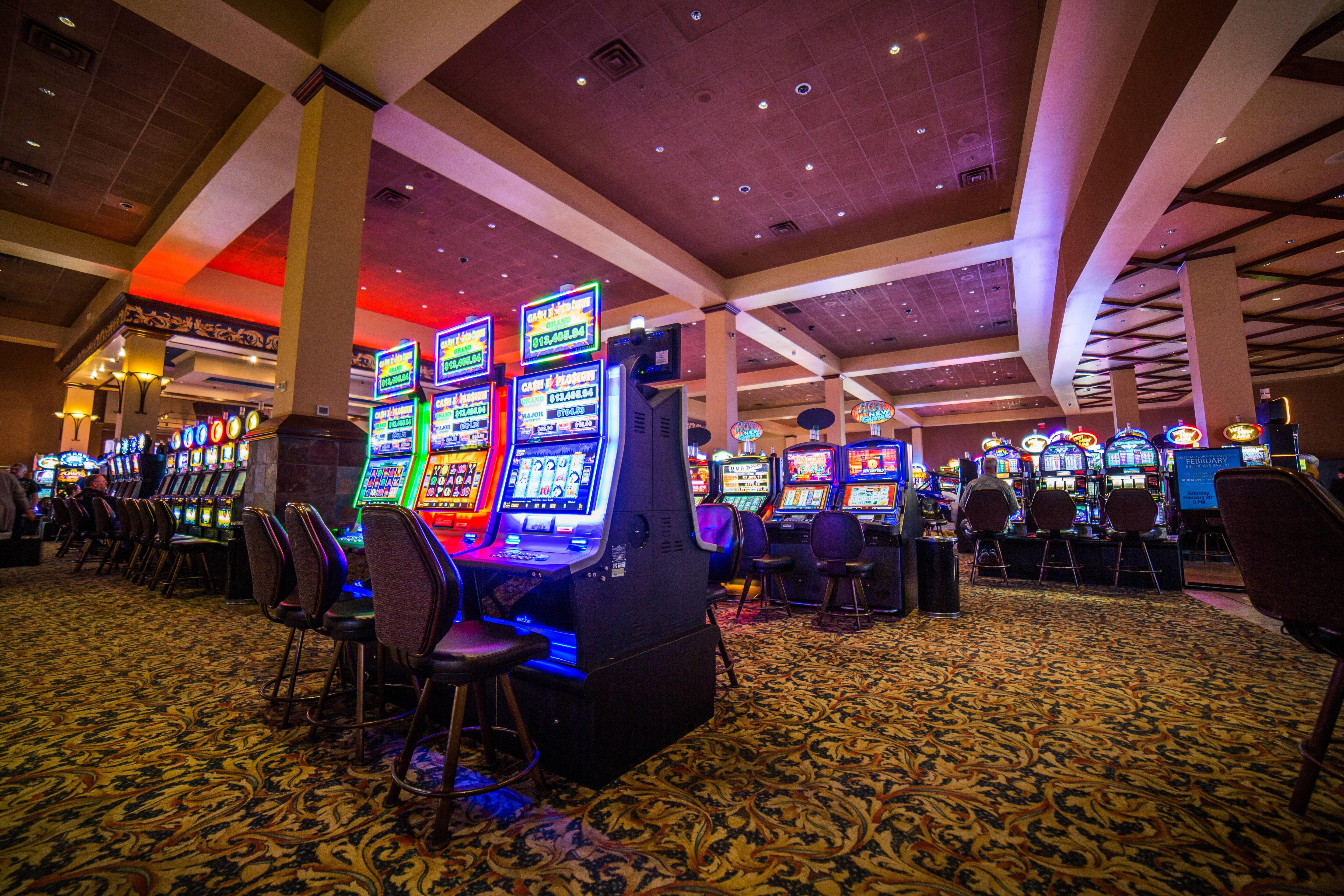 £260 Free Cash at Slots Of Dubai Casino