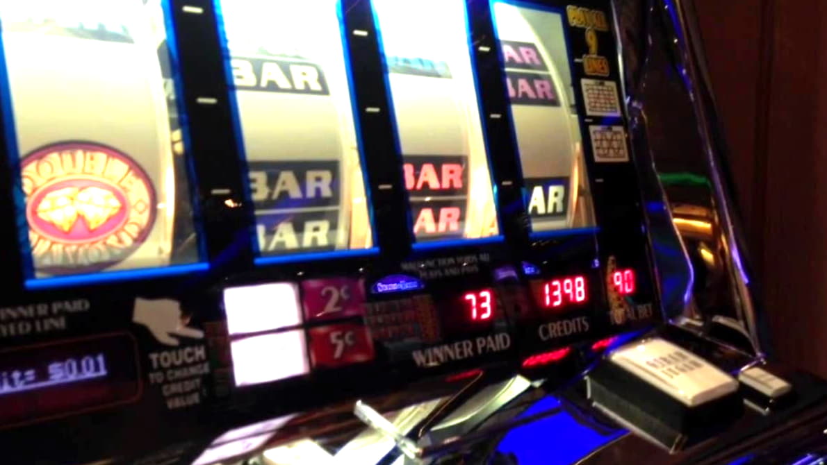 €510 Daily freeroll slot tournament at Raging Bull Casino