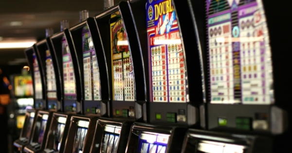£475 Free casino chip at Emu Casino
