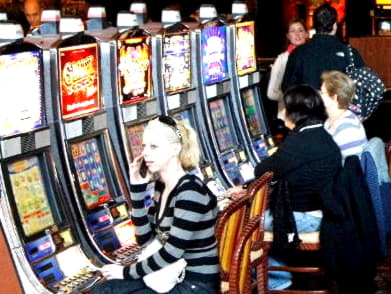 965% Best Signup Bonus Casino at Slotscom Casino