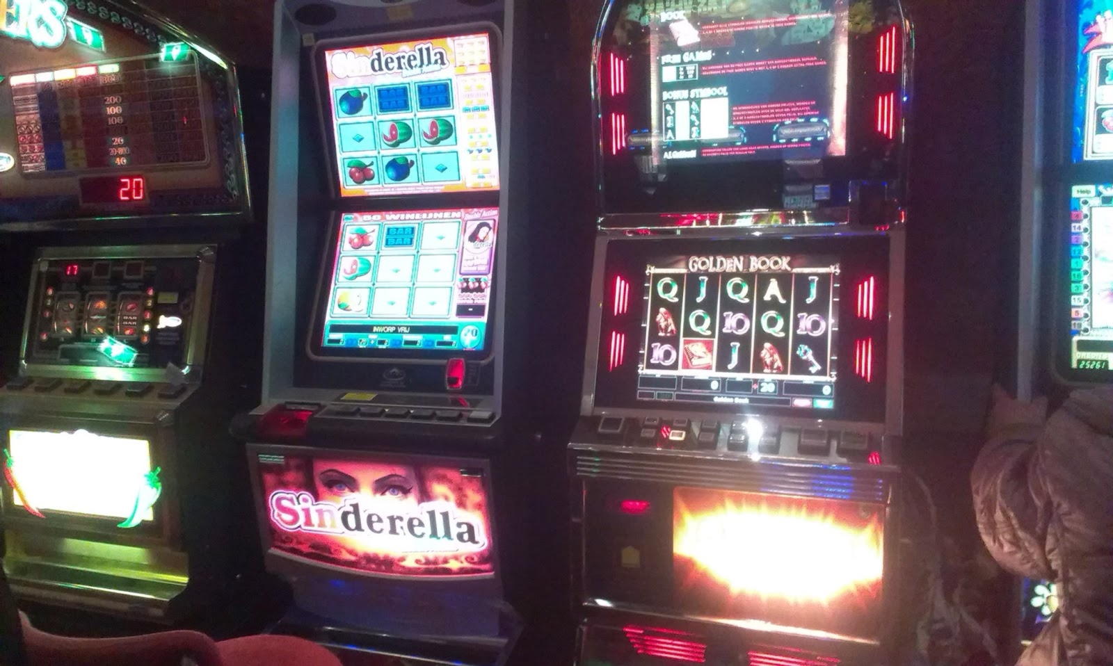£305 casino chip at Rich Casino