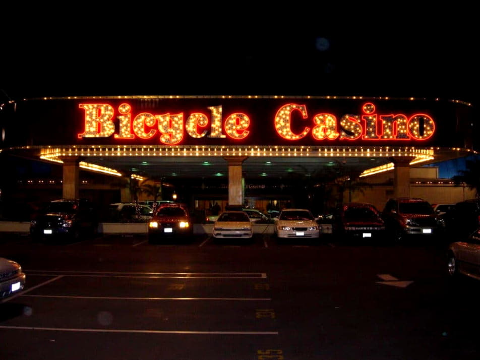 £270 Daily freeroll slot tournament at Black Diamond Casino