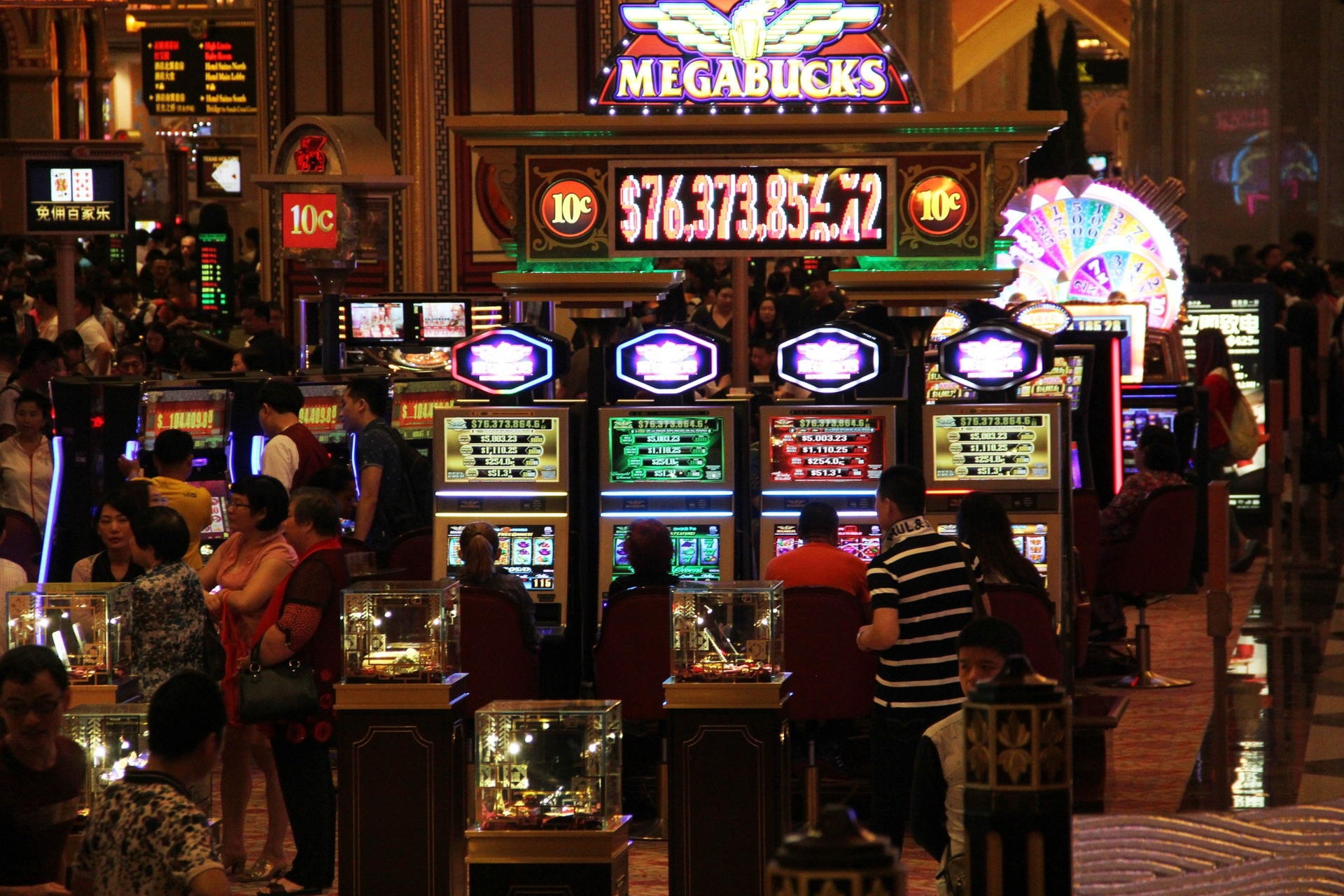 225% Match at a casino at Uptown Pokies Casino