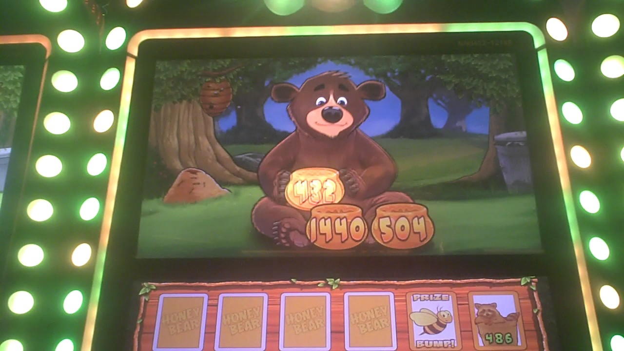 EUR 735 Mobile freeroll slot tournament at Slots Of Dubai Casino
