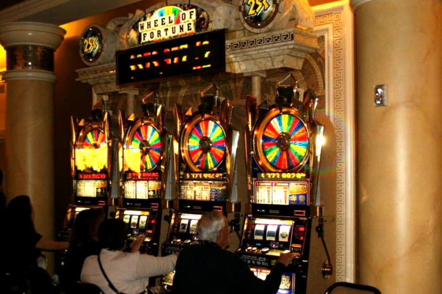 EURO 4055 No deposit at Uptown Pokies Casino