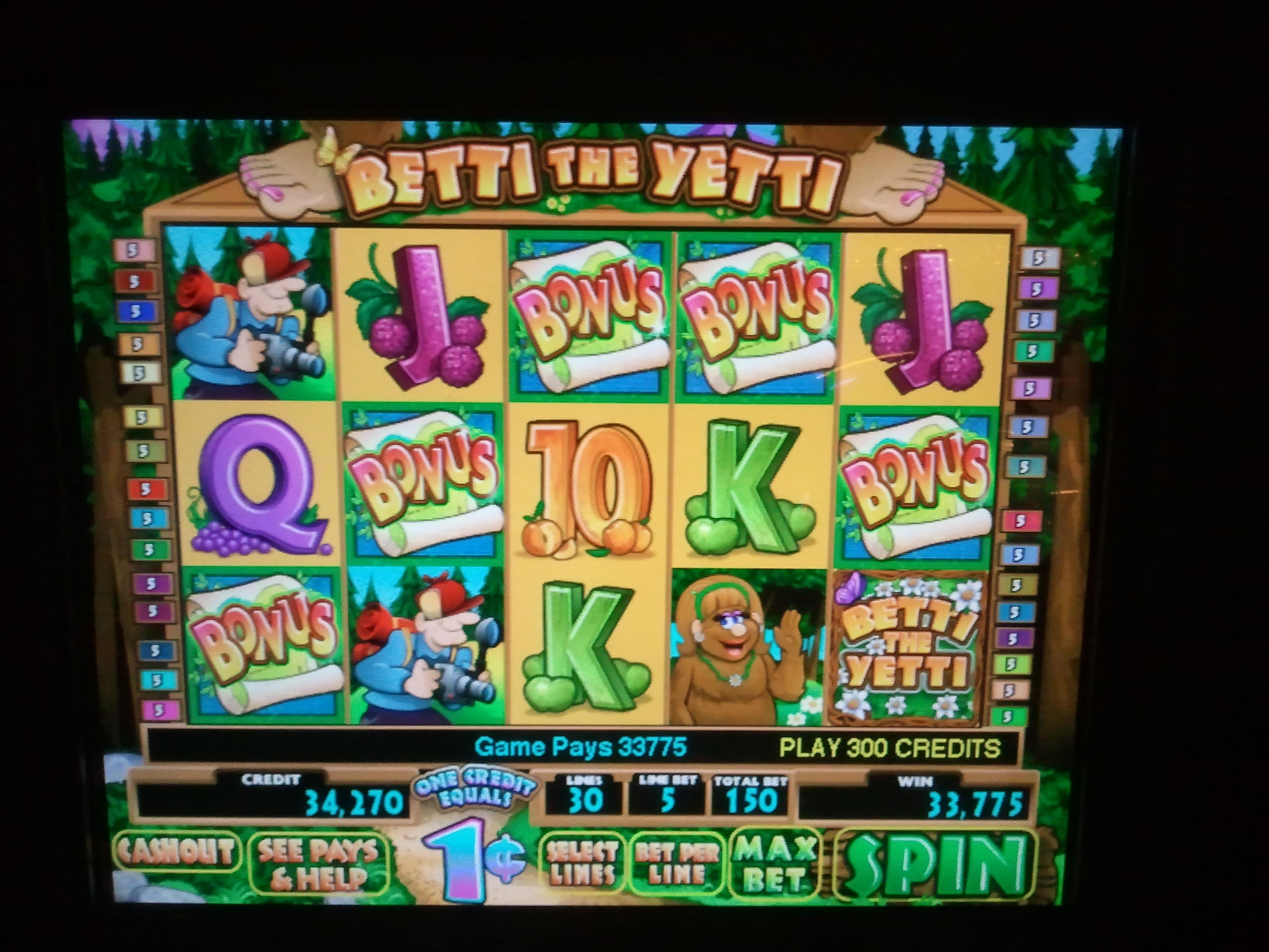 £660 FREE Chip at Golden Lion Casino
