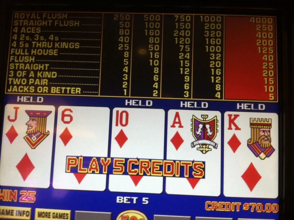 €350 Free Money at Uptown Pokies Casino