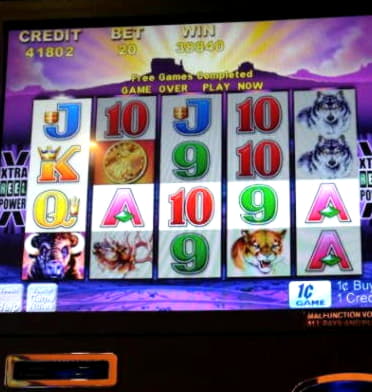 $305 Daily freeroll slot tournament at UK Casino 