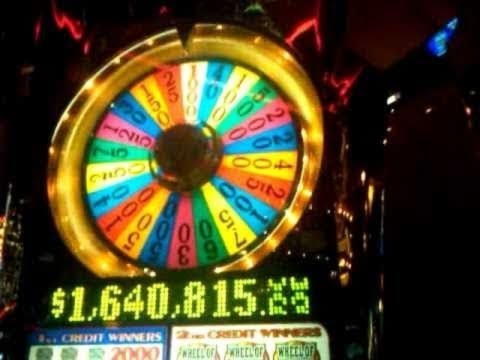 €1430 no deposit casino bonus at Royal Vegas Casino