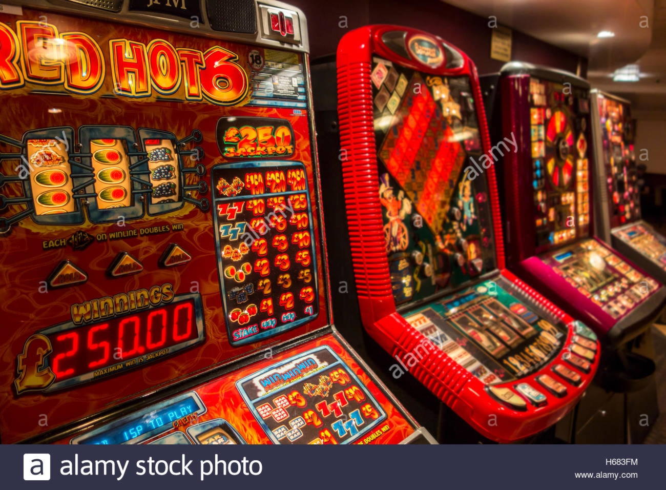 $320 Mobile freeroll slot tournament at Slots Of Dubai Casino