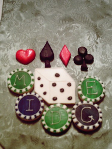 Poker chip, die, and playing card suit cookies