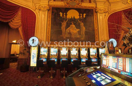 Monaco. Monte Carlo casino, poker games    Monaco     Casino de Monte Carlo, salle des Machine ‡ sous; poker    Monaco   R20102/    L3454  /  P103223