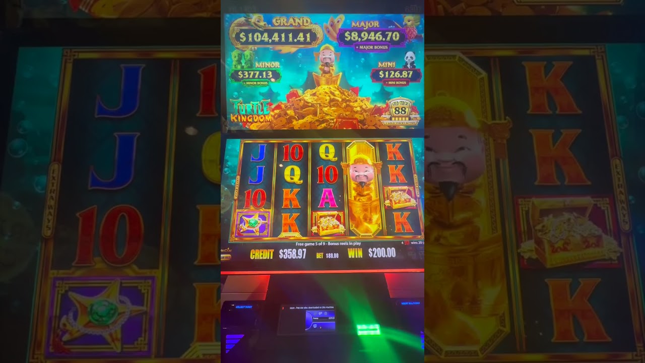 $88 Max Bet on Sticky Santa!!  #Online Casino Australian #gambling #slots
