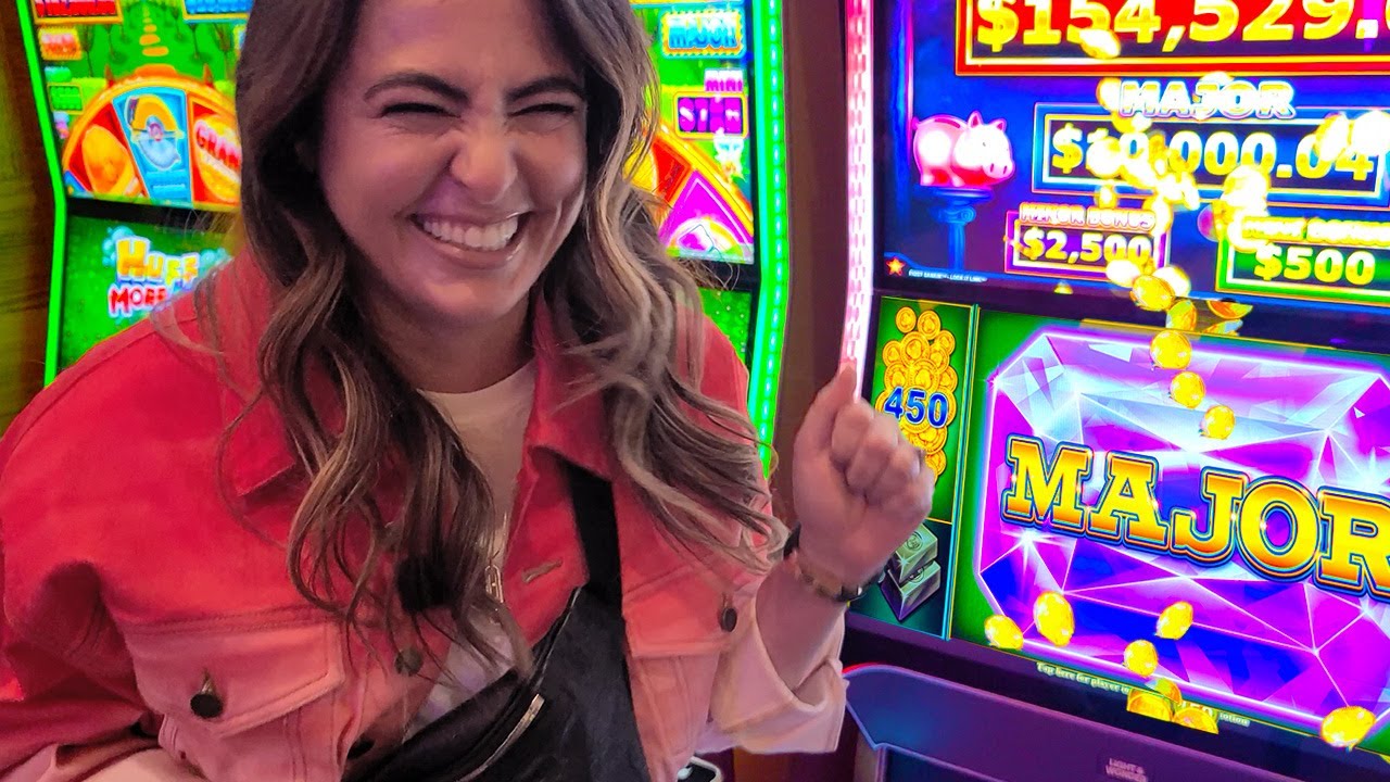 I WON The BIGGEST MAJOR JACKPOT EVER in The History Of YT For Piggy's!