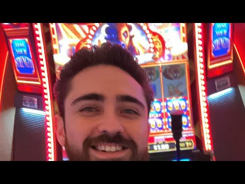 LIVE Playing Slots at the Online Casino Australian!