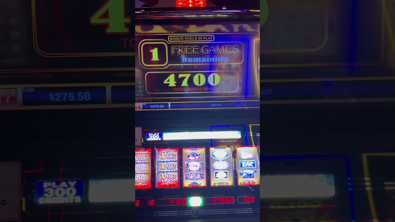 $10 free play for me over $300 #Australian Casino #slots #shorts