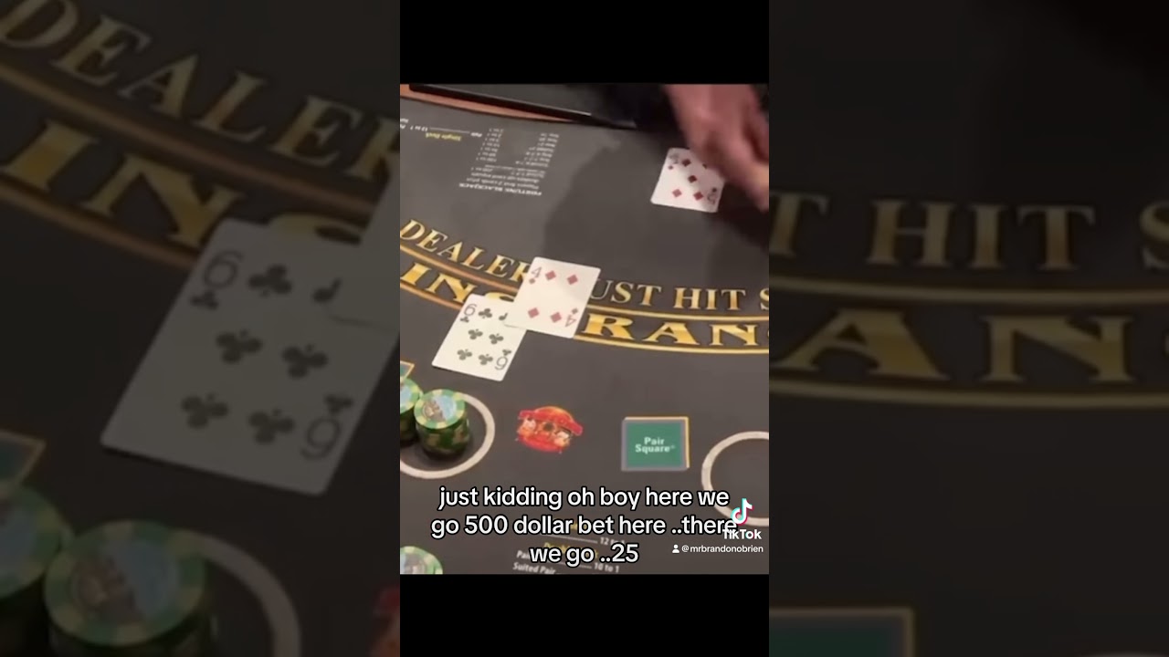 #omg PAY ATTENTION to your cards. This one hand almost cost me BIG! #blackjack #gambling #Online Casino Australian